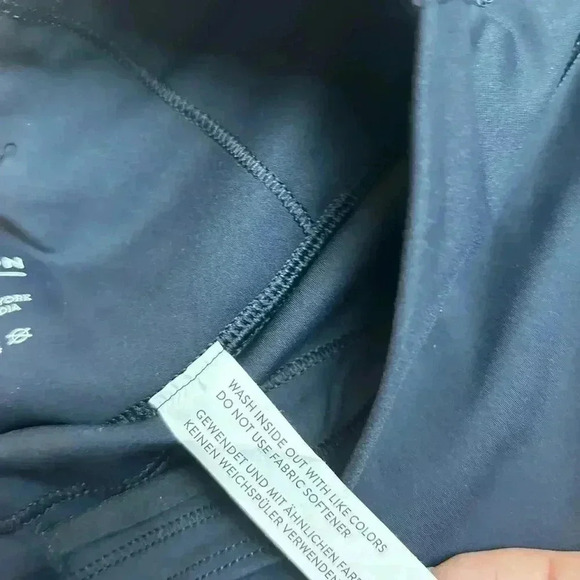 Peloton Capri Black Leggings Size S - Picture 3 of 4